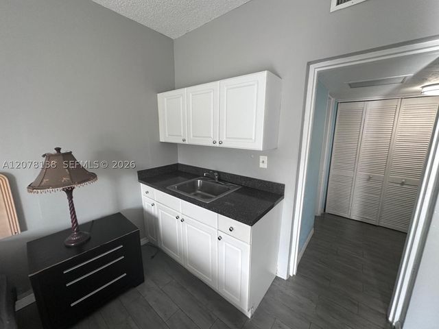 26 Diplomat Pkwy 2342, Hallandale Beach, FL 33009
