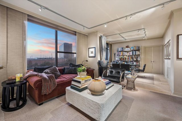 15 Greenway Plaza 6A, Houston, TX 77046