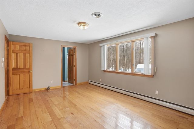 80 Elizabeth Dr, Ludlow, MA 01056