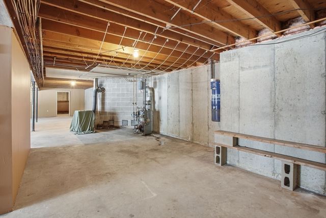 80 Elizabeth Dr, Ludlow, MA 01056