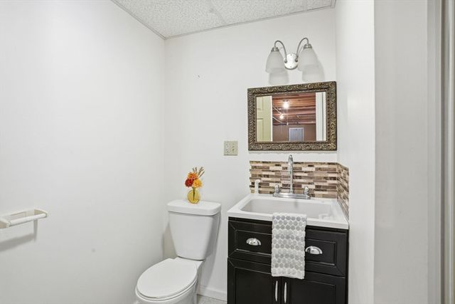 80 Elizabeth Dr, Ludlow, MA 01056