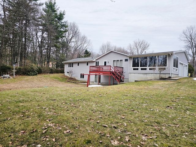 80 Elizabeth Dr, Ludlow, MA 01056
