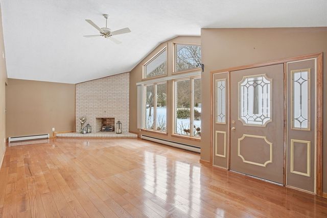 80 Elizabeth Dr, Ludlow, MA 01056