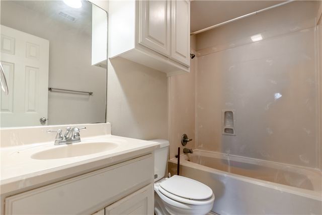 917 North Hull Street, Caldwell, TX 77836