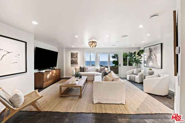 31558 Victoria Point Road, Malibu, CA 90265