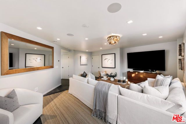 31558 Victoria Point Road, Malibu, CA 90265