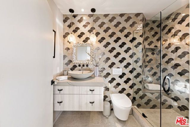 31558 Victoria Point Road, Malibu, CA 90265