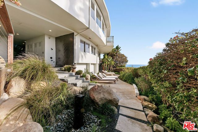 31558 Victoria Point Road, Malibu, CA 90265