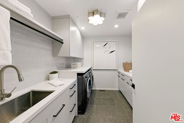 31558 Victoria Point Road, Malibu, CA 90265