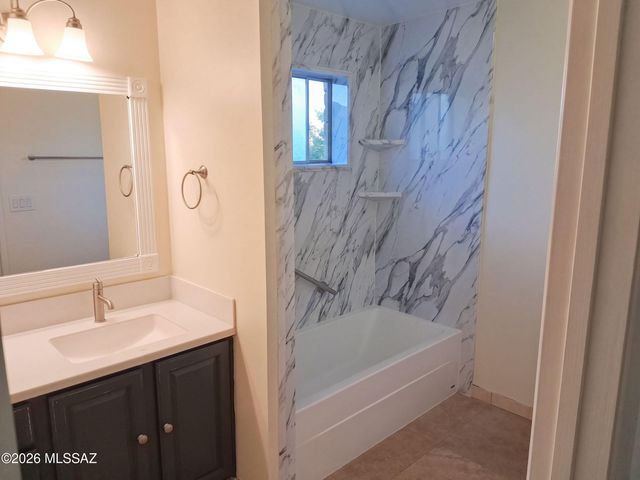 8941 E Rosewood Street, Tucson, AZ 85710
