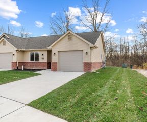 5401 Volterra Drive, Monroe Twp, MI 48161