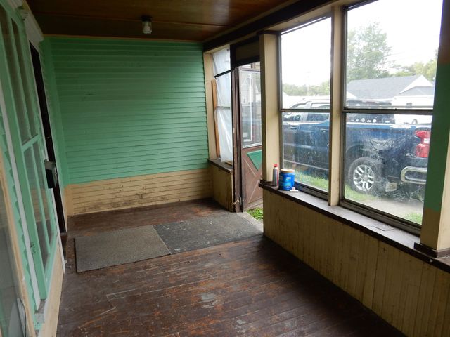 594 E Main Street, Newport City, VT 05855