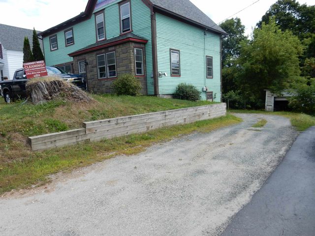 594 E Main Street, Newport City, VT 05855