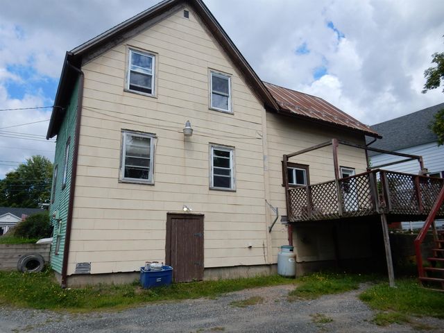 594 E Main Street, Newport City, VT 05855