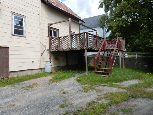 594 E Main Street, Newport City, VT 05855