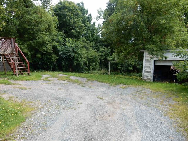 594 E Main Street, Newport City, VT 05855