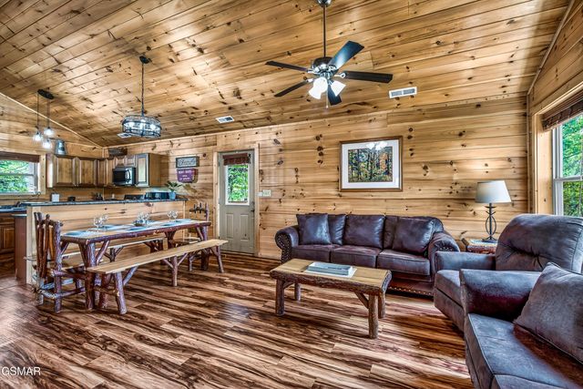 3922 Valley View Drive, Pigeon Forge, TN 37863