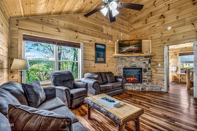 3922 Valley View Drive, Pigeon Forge, TN 37863