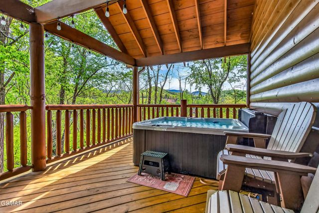 3922 Valley View Drive, Pigeon Forge, TN 37863