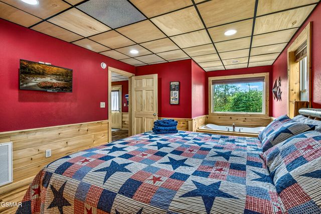 3922 Valley View Drive, Pigeon Forge, TN 37863