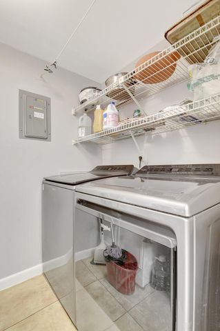 323 Pine Ridge Circle A-1, Greenacres, FL 33463