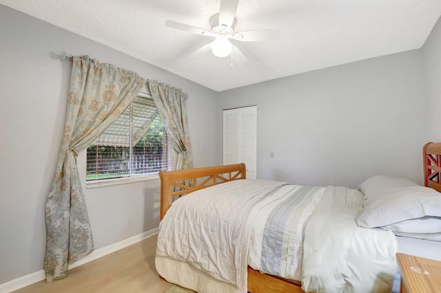 323 Pine Ridge Circle A-1, Greenacres, FL 33463