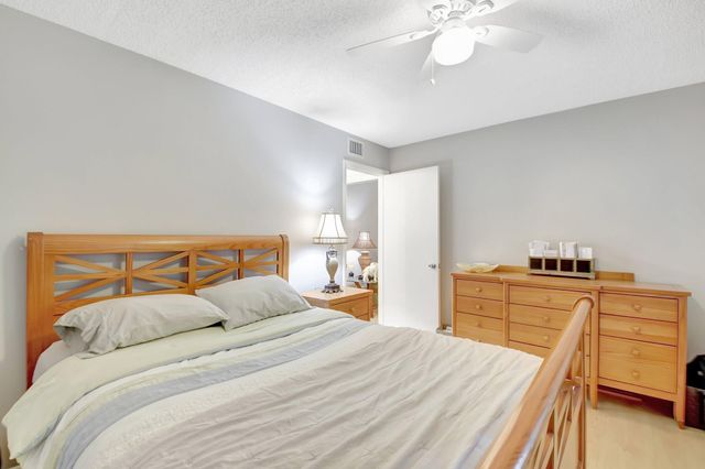 323 Pine Ridge Circle A-1, Greenacres, FL 33463