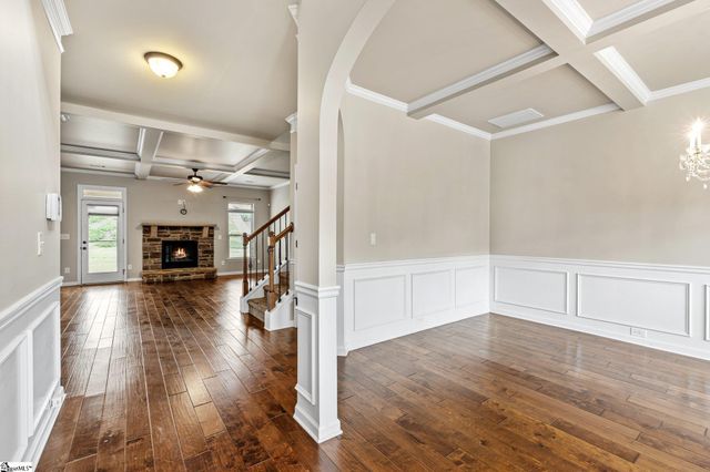 135 Adams Creek Place, Simpsonville, SC 29681