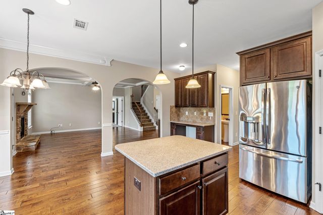 135 Adams Creek Place, Simpsonville, SC 29681