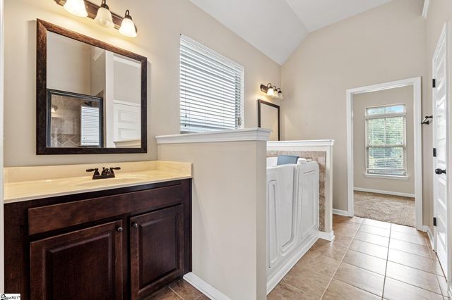 135 Adams Creek Place, Simpsonville, SC 29681