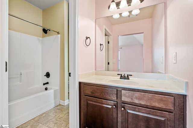 135 Adams Creek Place, Simpsonville, SC 29681