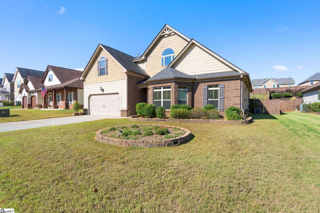 135 Adams Creek Place, Simpsonville, SC 29681
