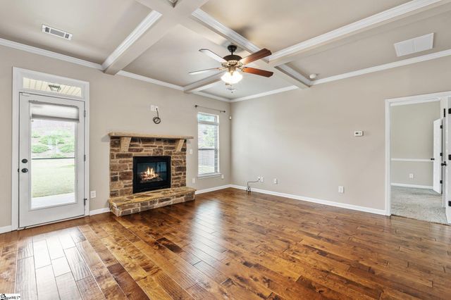 135 Adams Creek Place, Simpsonville, SC 29681