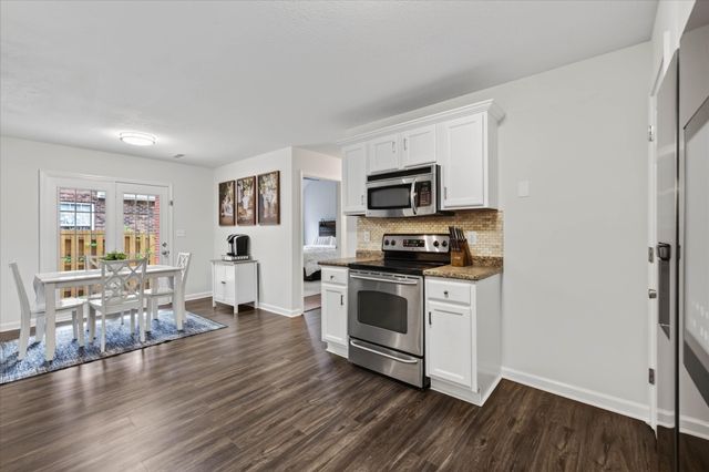 1009 Hendricks Ct, Clarksville, TN 37040