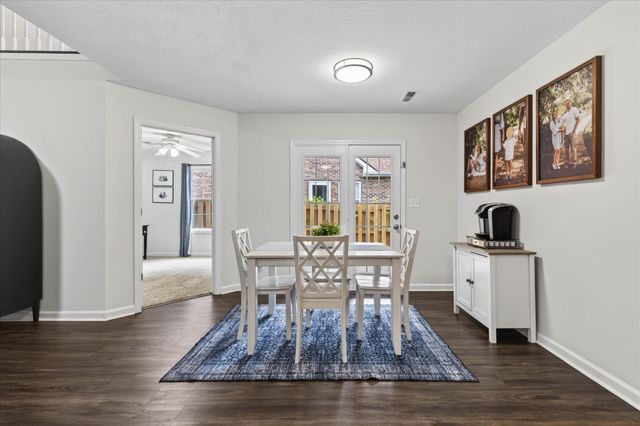 1009 Hendricks Ct, Clarksville, TN 37040