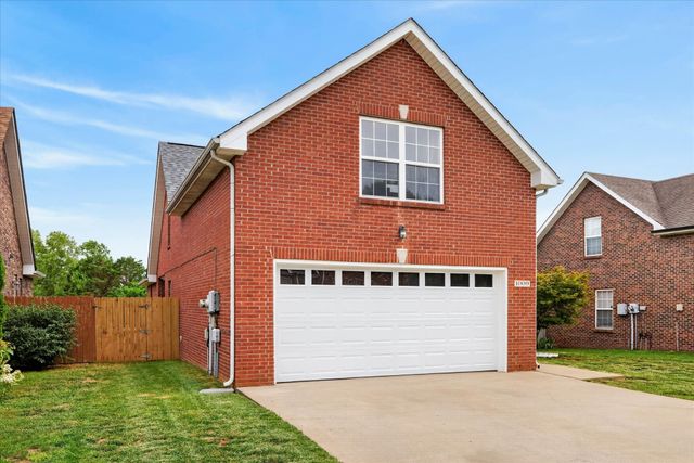 1009 Hendricks Ct, Clarksville, TN 37040