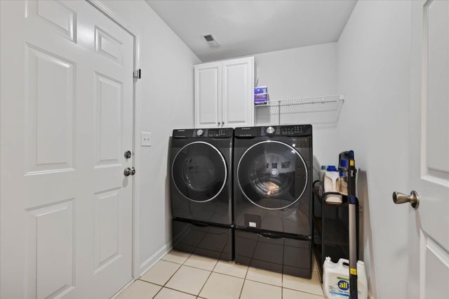 1009 Hendricks Ct, Clarksville, TN 37040