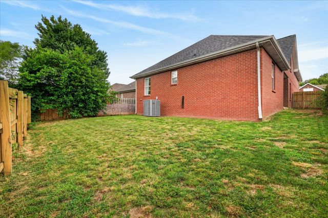 1009 Hendricks Ct, Clarksville, TN 37040