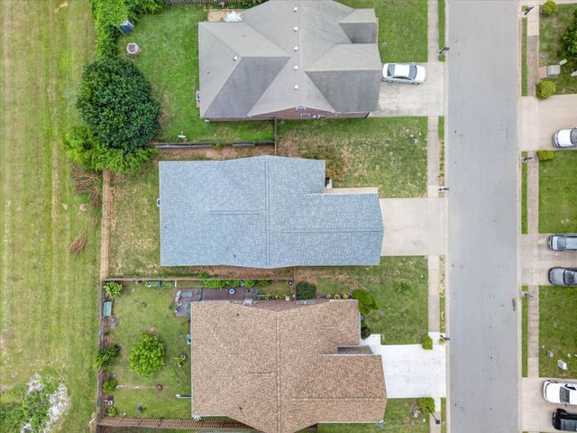 1009 Hendricks Ct, Clarksville, TN 37040