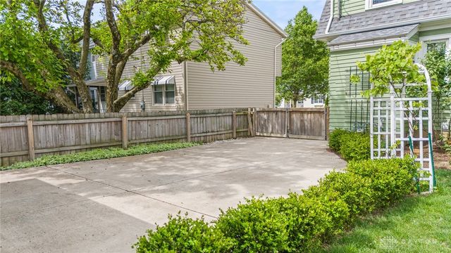 2908 Roanoke Avenue, Kettering, OH 45419