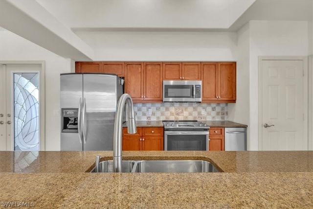 10823 Longshore WAY E, Naples, FL 34119