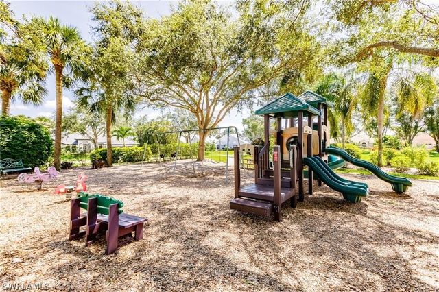 10823 Longshore WAY E, Naples, FL 34119