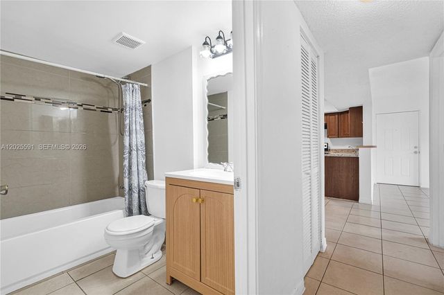 3680 N 56th Ave 806, Hollywood, FL 33021