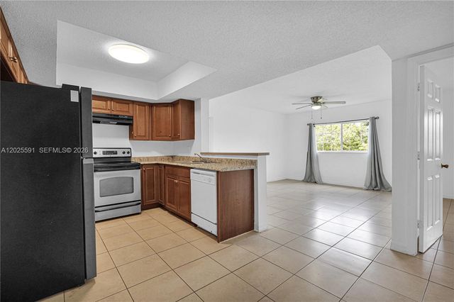 3680 N 56th Ave 806, Hollywood, FL 33021