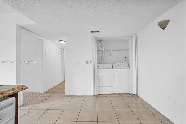 3680 N 56th Ave 806, Hollywood, FL 33021