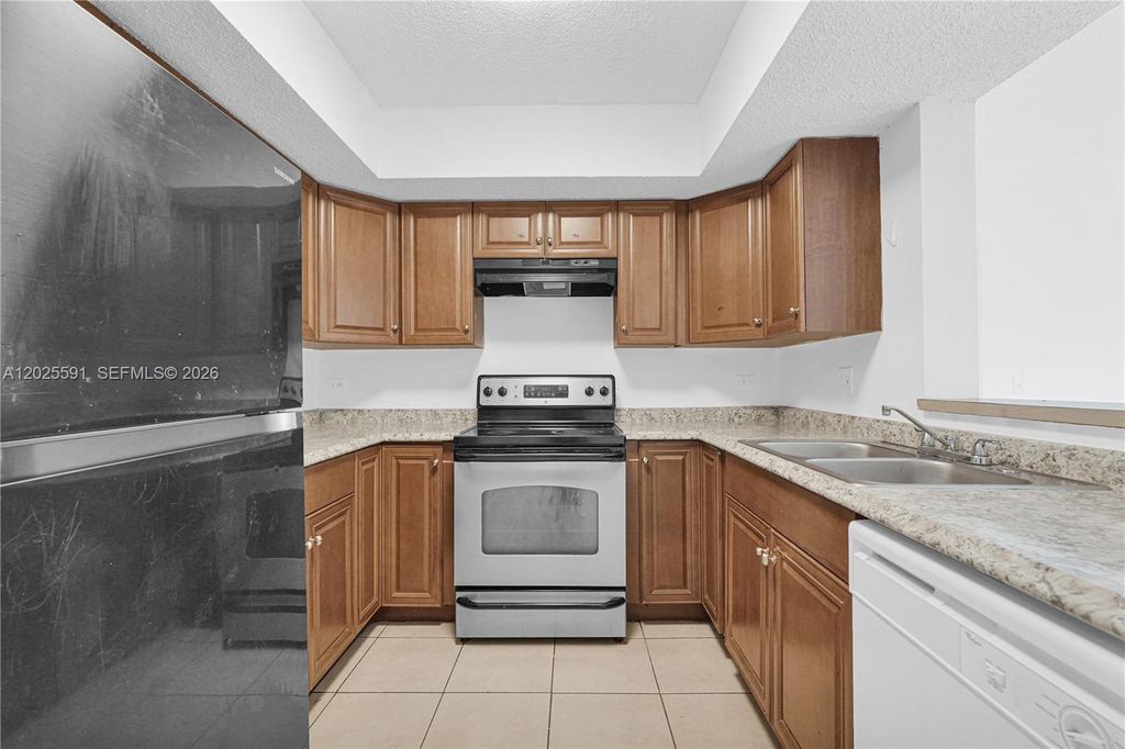 3680 N 56th Ave 806, Hollywood, FL 33021