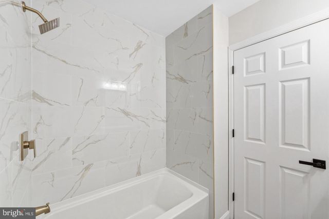 250 FAIRVIEW AVE, West Berlin, NJ 08091