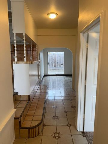 85 Paloma Avenue, Salinas, CA 93905