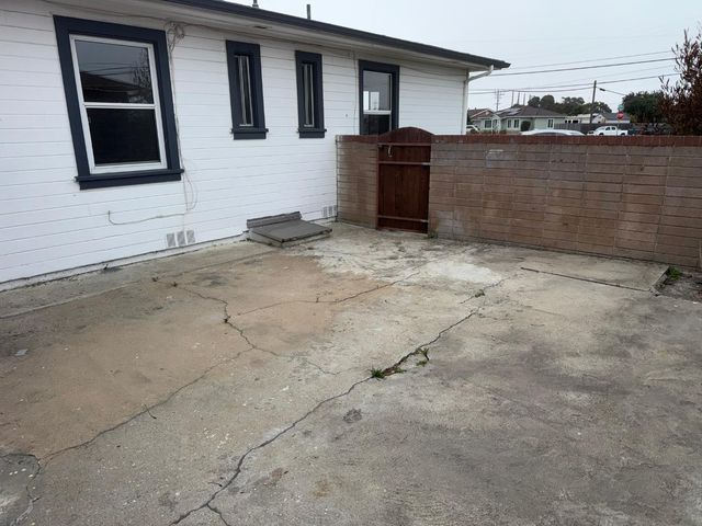 85 Paloma Avenue, Salinas, CA 93905