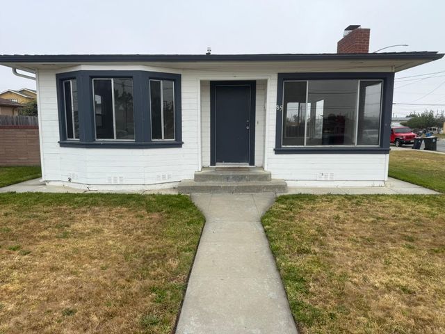 85 Paloma Avenue, Salinas, CA 93905